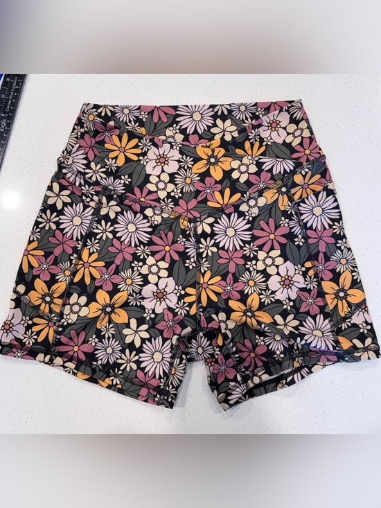 Gilly Hicks Pants - Y2K Floral Biker Shorts Retro Daisy Print Athleisure Mall Brand 70s-inspired Gym
